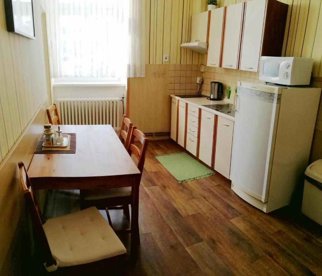 Penzion Pod Zamkem Vizovice Bagian luar foto